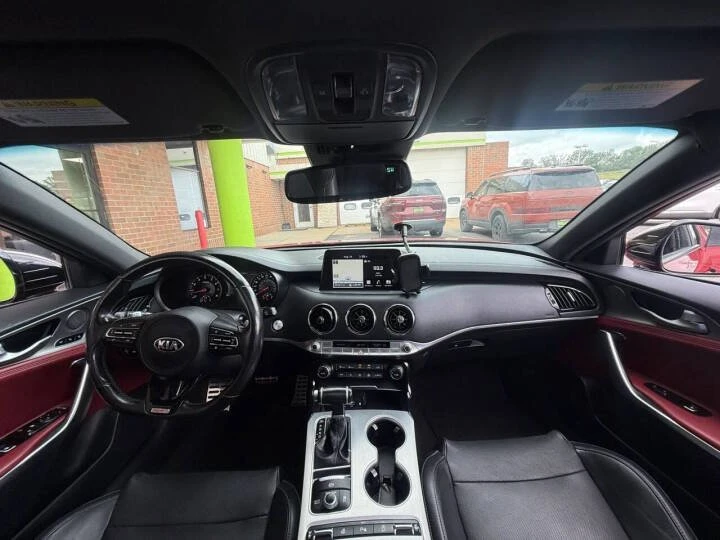 2020 Kia Stinger GT - Image 13 of 16