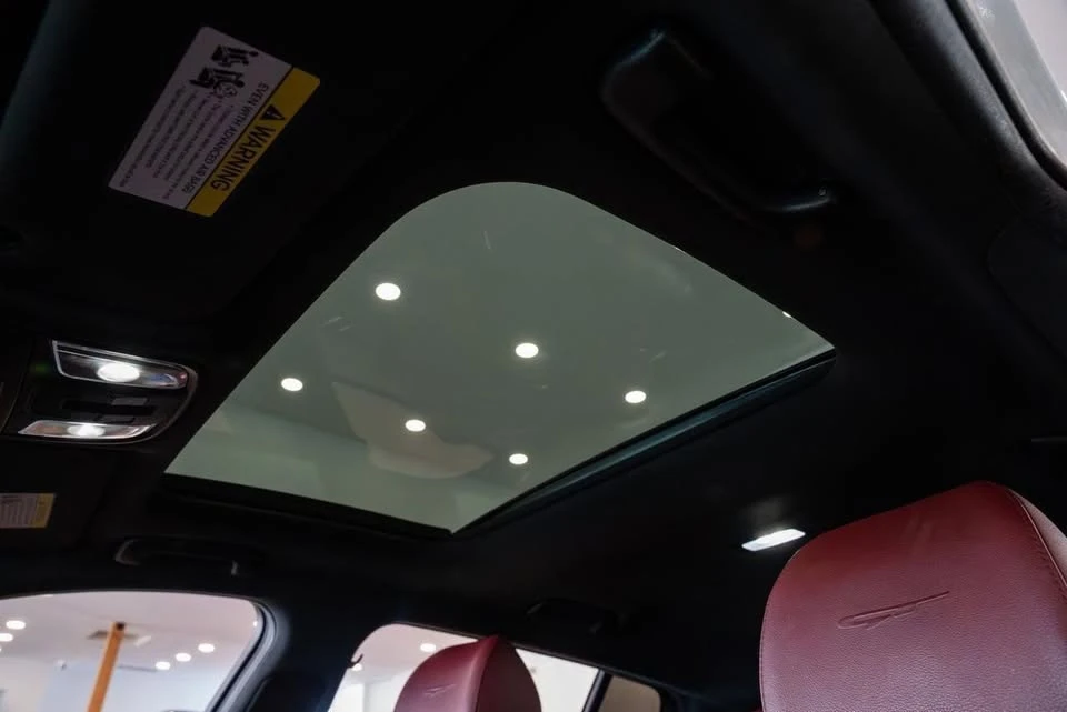 2020 Kia Stinger - Image 15 of 20