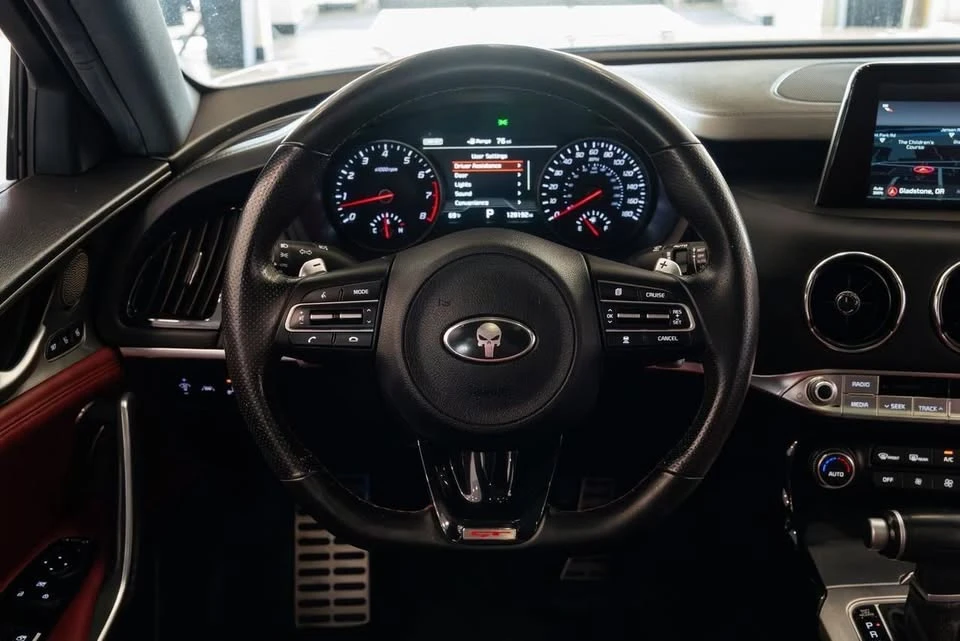 2020 Kia Stinger - Image 12 of 20