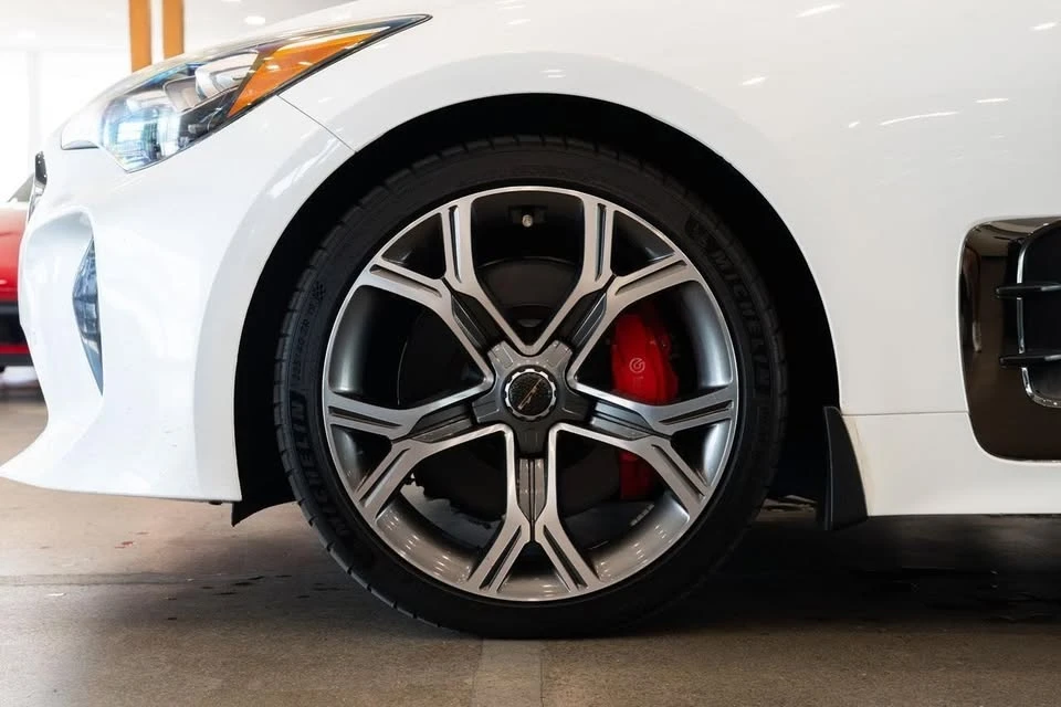 2020 Kia Stinger - Image 7 of 20