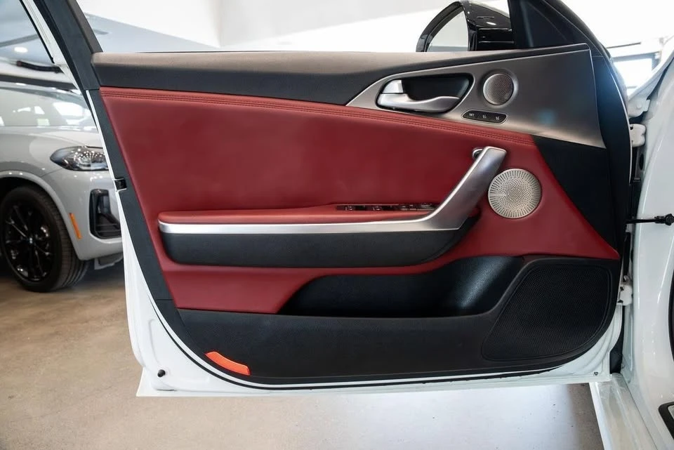 2020 Kia Stinger - Image 16 of 20