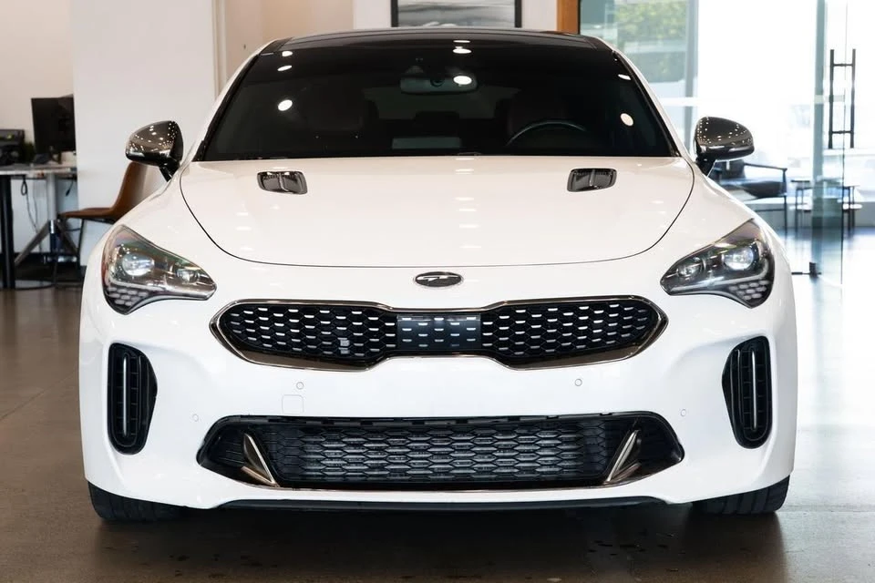 2020 Kia Stinger - Image 2 of 20