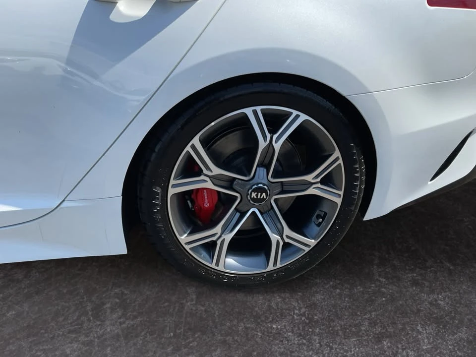 2020 Kia Stinger GT - Image 9 of 20