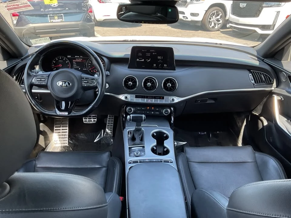 2020 Kia Stinger GT - Image 17 of 20