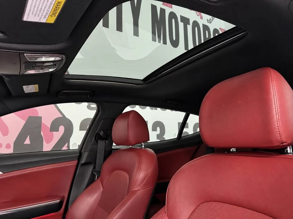 2020 Kia Stinger GT - Image 18 of 20