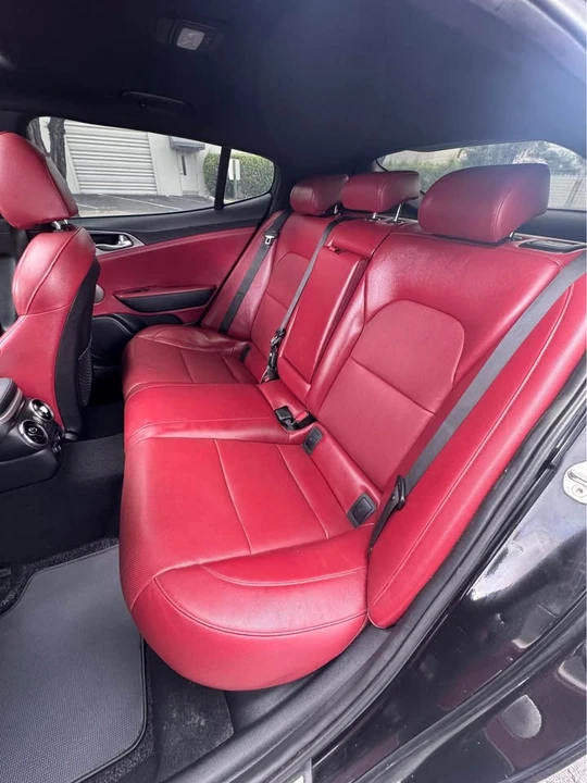 2020 Kia Stinger GT - Image 9 of 15