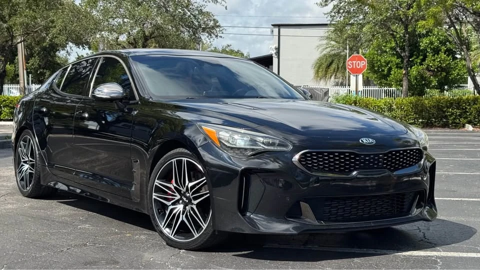 2020 Kia Stinger GT - Image 2 of 16