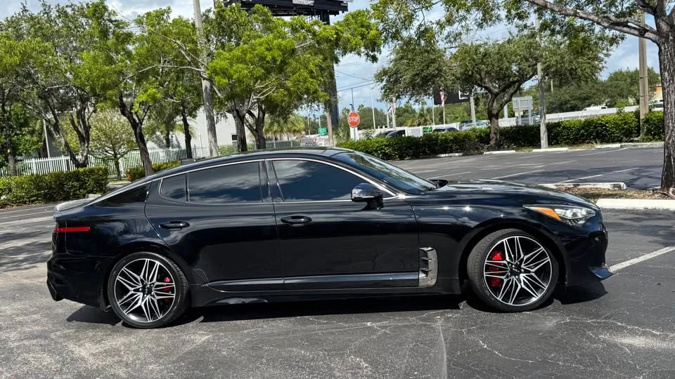 2020 Kia Stinger GT - Image 15 of 16