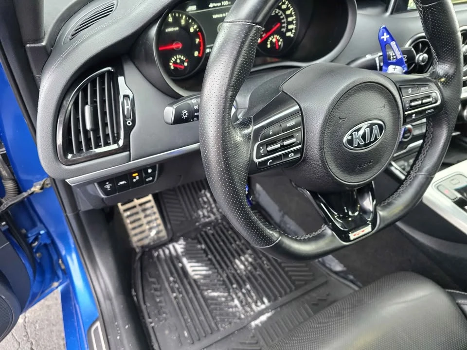 2020 Kia Stinger GT - Image 9 of 10