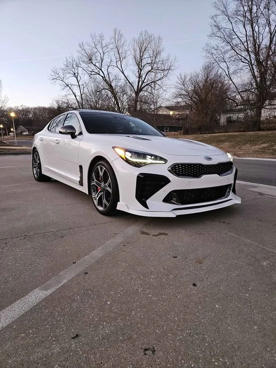 2020 Kia Stinger GT - Image 2 of 14