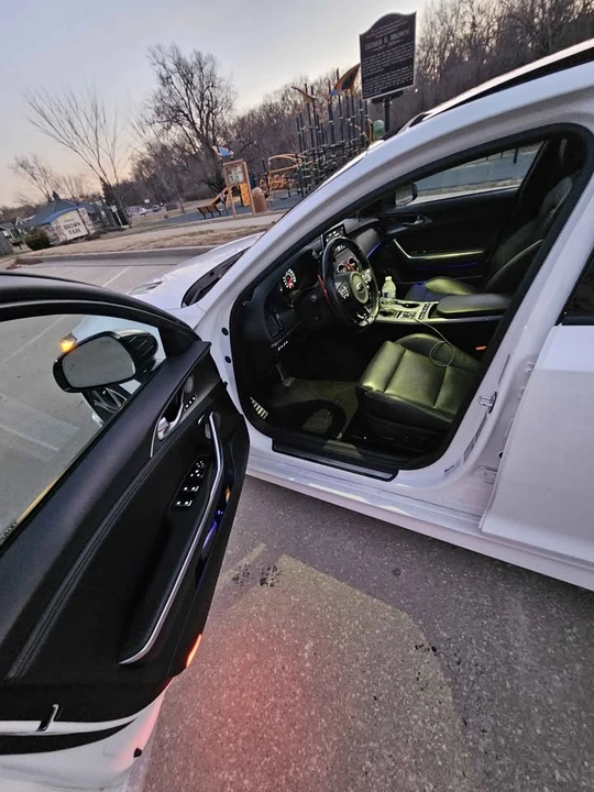 2020 Kia Stinger GT - Image 8 of 14