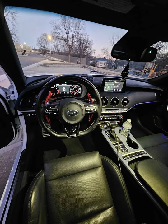 2020 Kia Stinger GT - Image 10 of 14