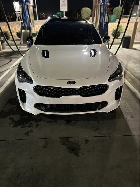 2020 Kia Stinger GT - Image 2 of 11