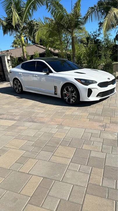 2020 Kia Stinger GT - Image 3 of 11