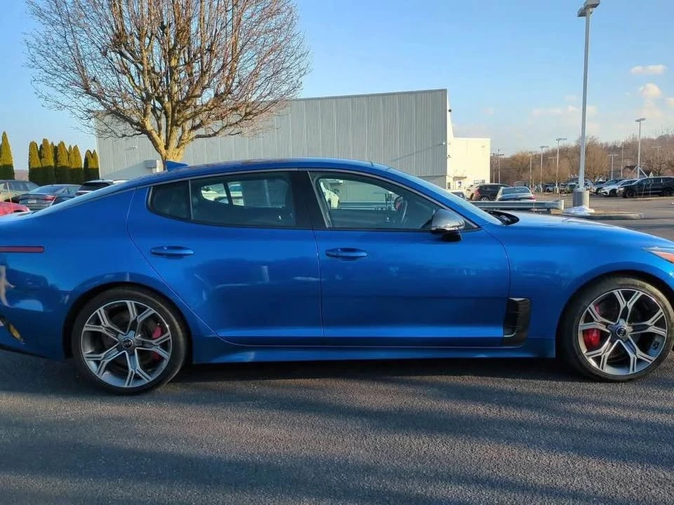 2020 Kia Stinger GT - Image 8 of 21