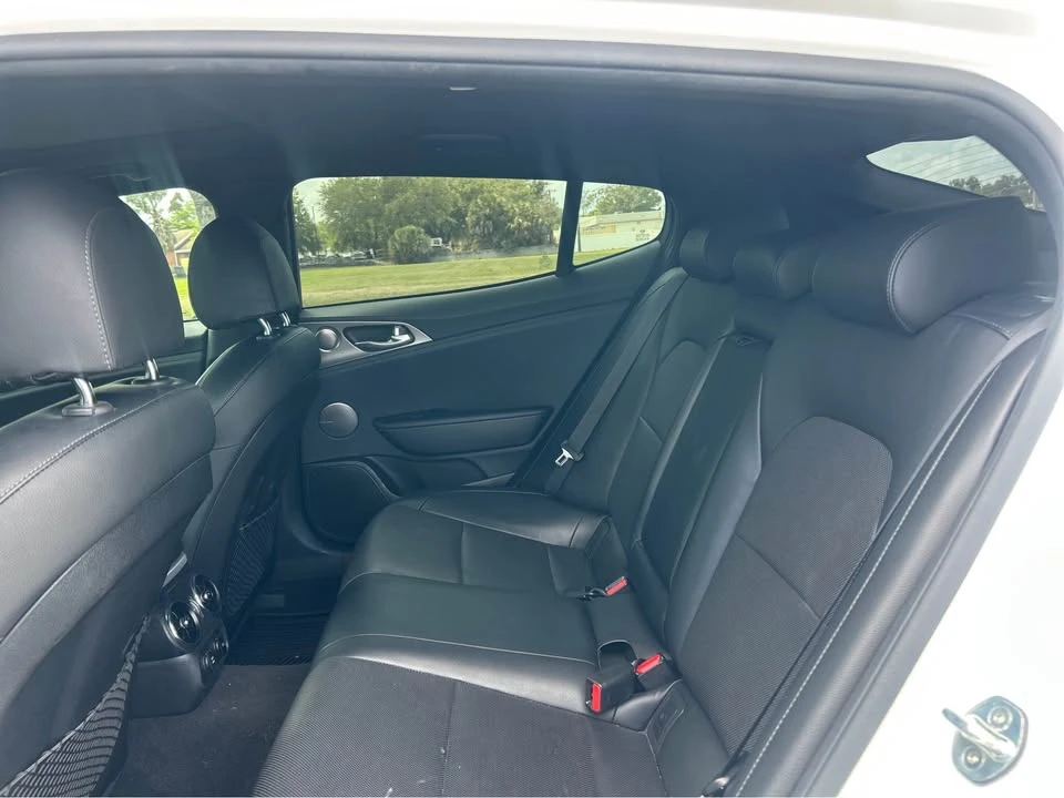 2020 Kia Stinger GT - Image 8 of 11