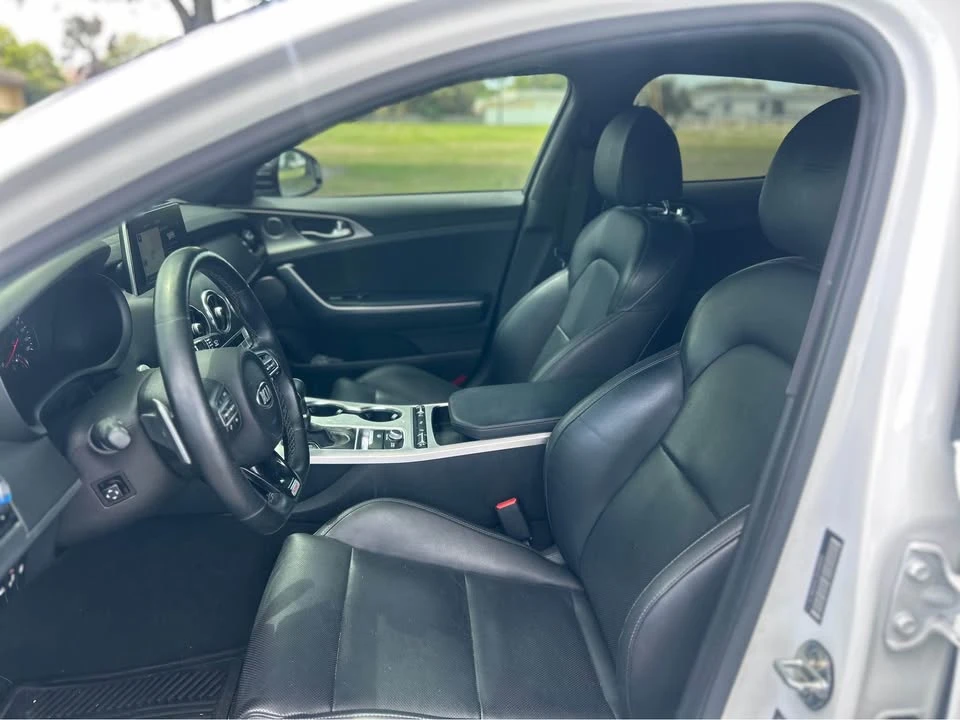 2020 Kia Stinger GT - Image 6 of 11