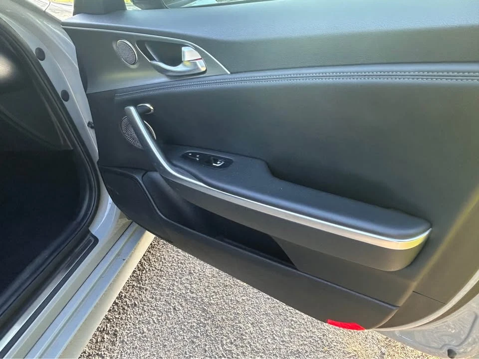 2020 Kia Stinger GT - Image 8 of 20