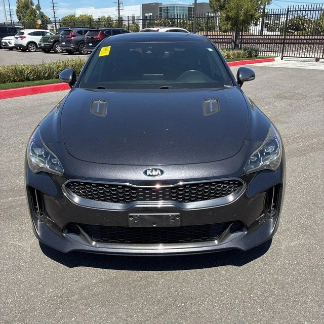 2020 Kia Stinger - Image 2 of 13