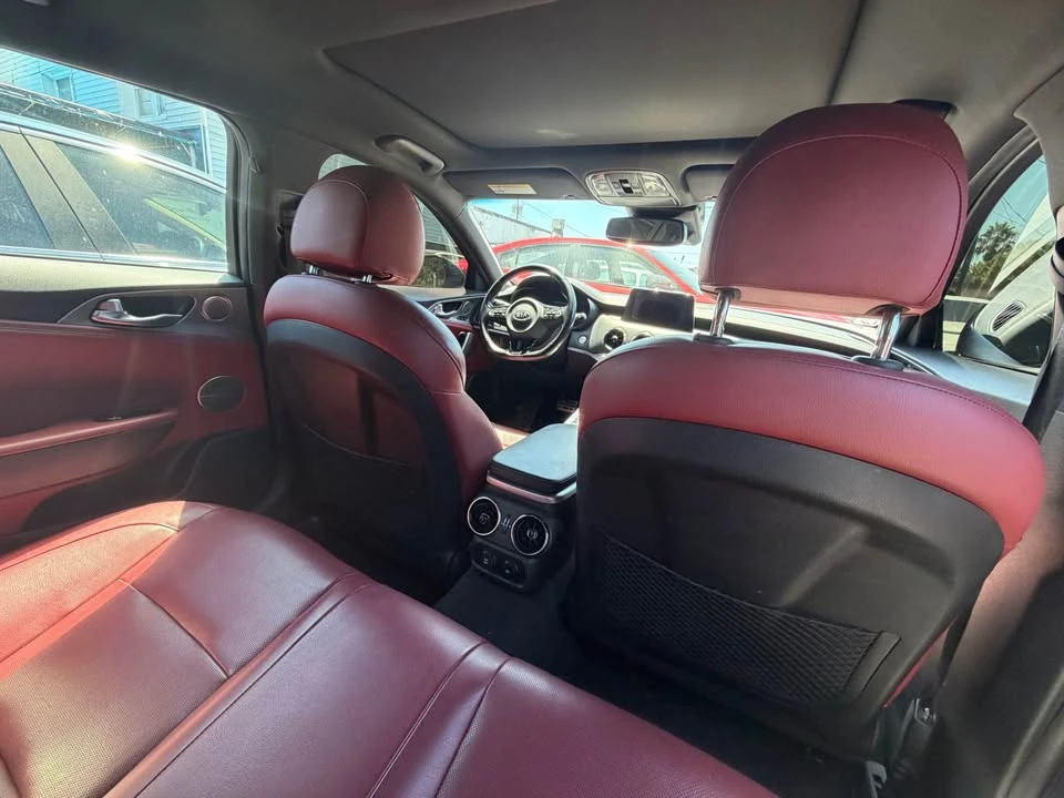 2020 Kia Stinger GT - Image 10 of 13