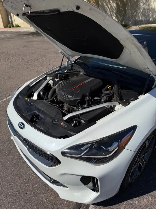 2020 Kia Stinger GT - Image 9 of 10