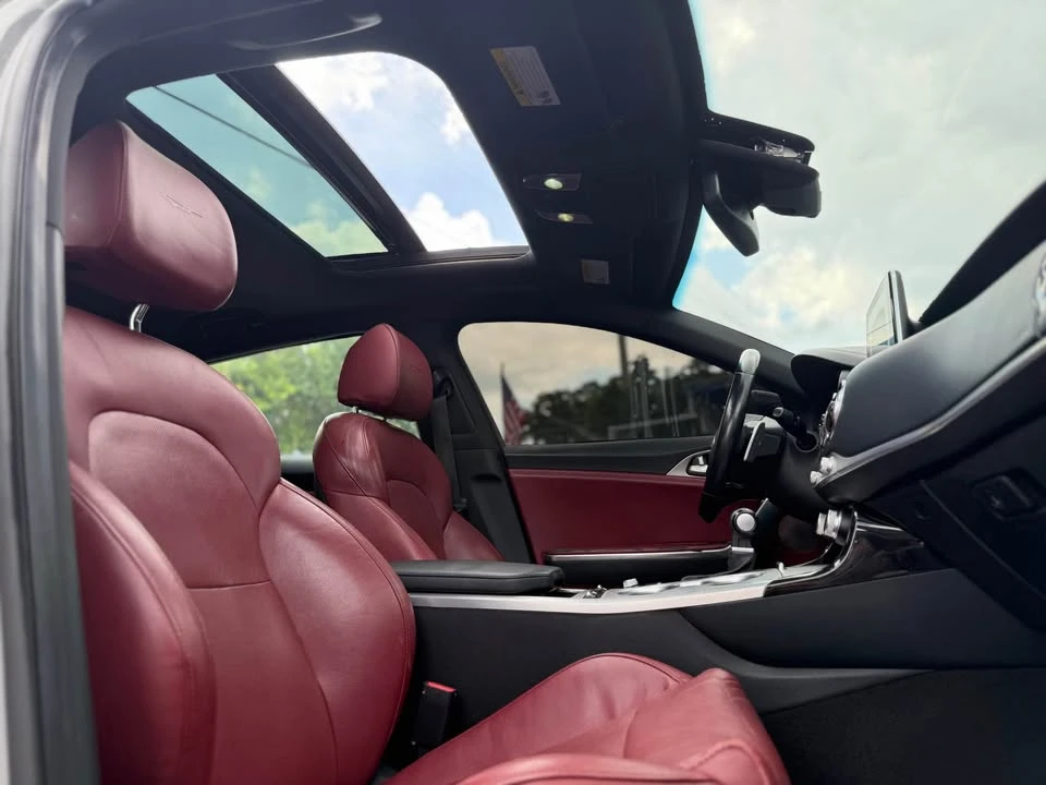 2020 Kia Stinger GT - Image 15 of 18