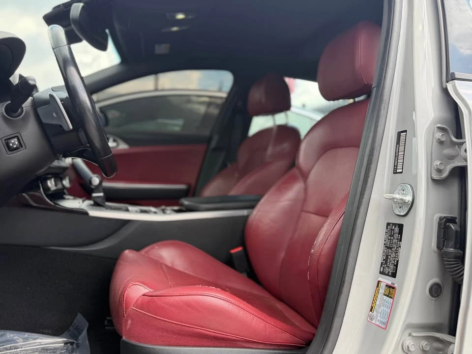 2020 Kia Stinger GT - Image 13 of 18