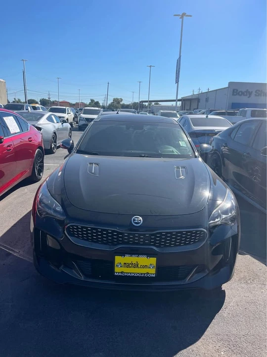 2020 Kia Stinger GT - Image 2 of 9