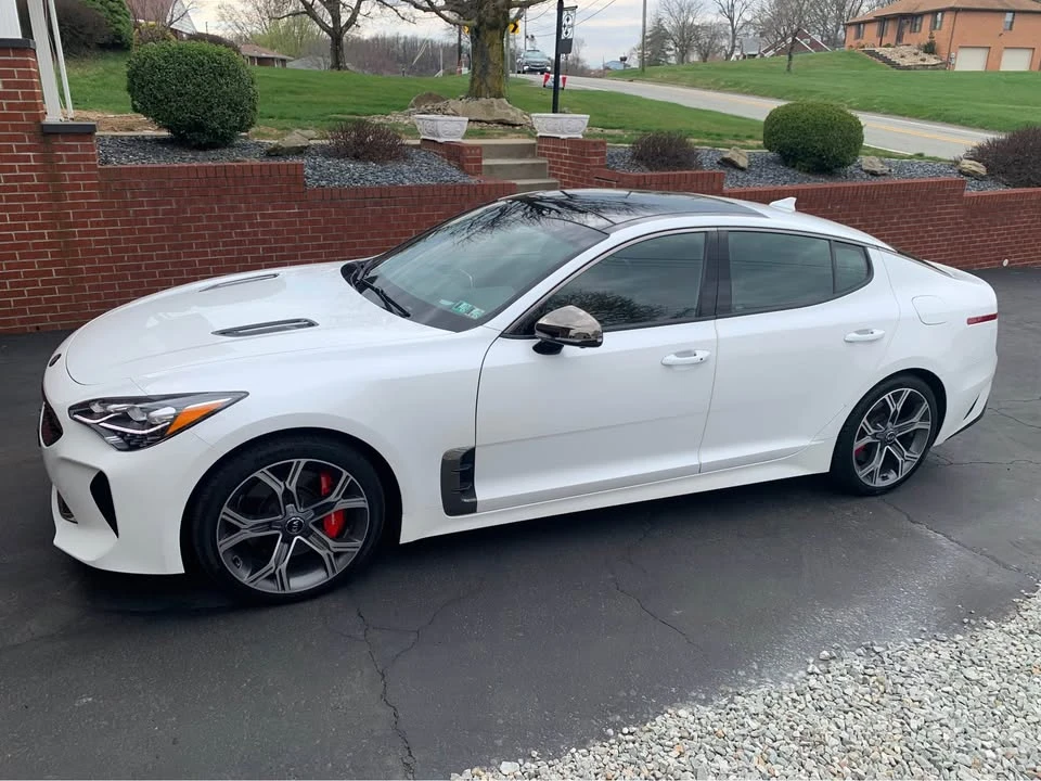 2020 Kia Stinger GT - Image 2 of 13