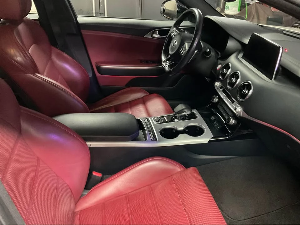 2020 Kia Stinger GT - Image 9 of 13