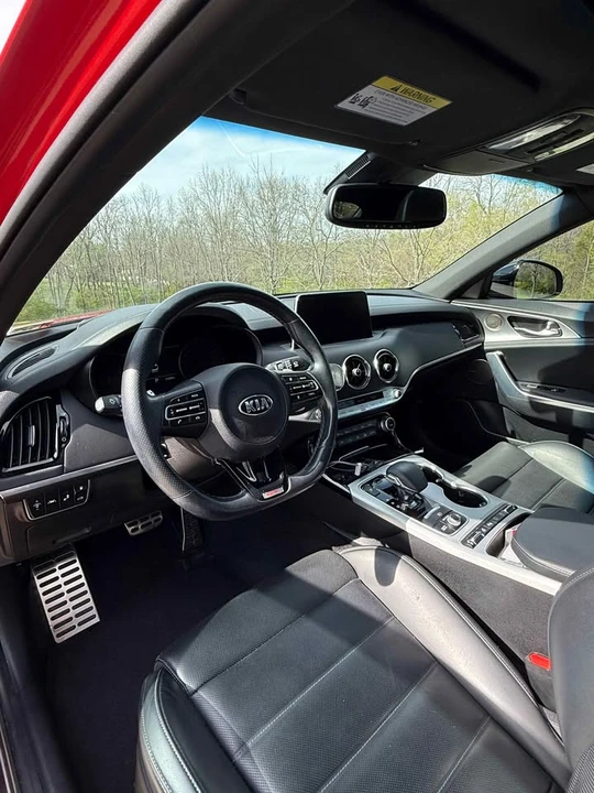 2020 Kia Stinger GT - Image 8 of 10
