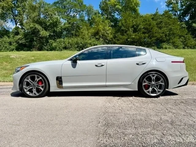 2020 Kia Stinger GT - Image 4 of 9