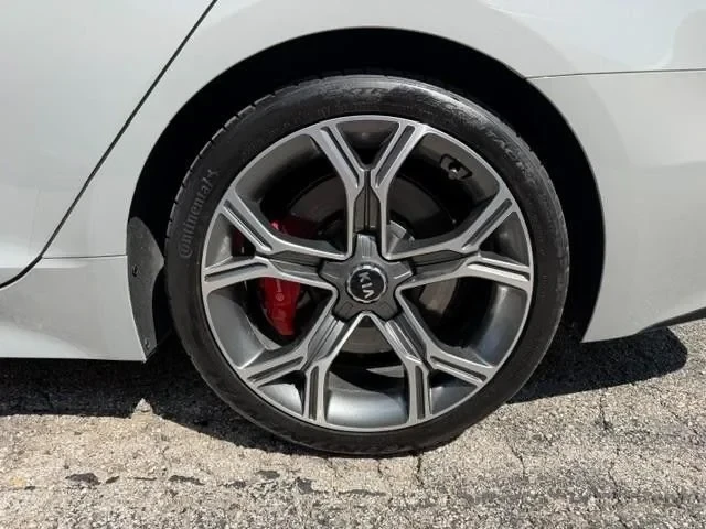 2020 Kia Stinger GT - Image 5 of 9