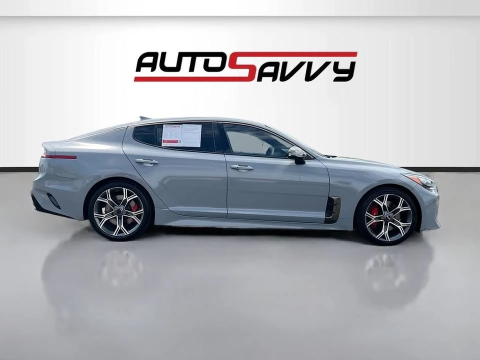 2020 Kia Stinger GT - Image 8 of 10