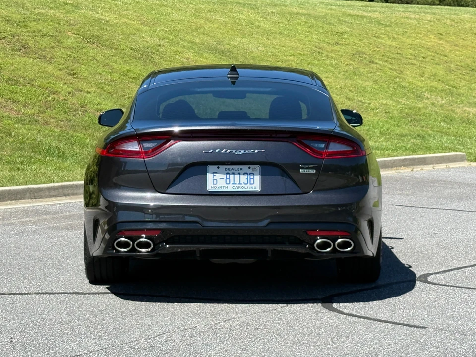 2020 Kia Stinger GT - Image 16 of 31