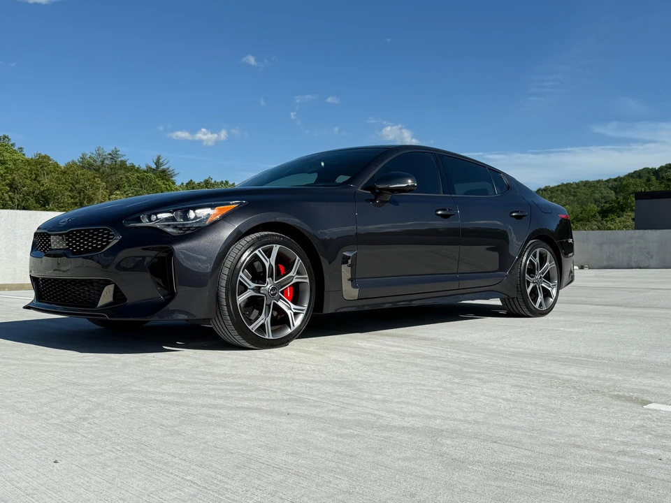 2020 Kia Stinger GT - Image 10 of 31