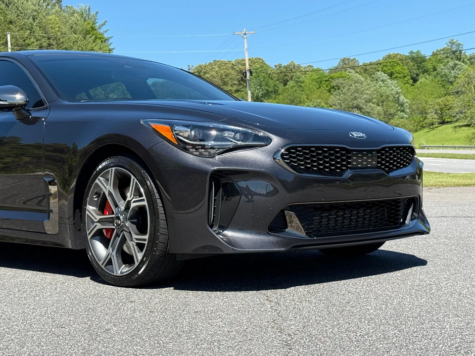 2020 Kia Stinger GT - Image 26 of 31