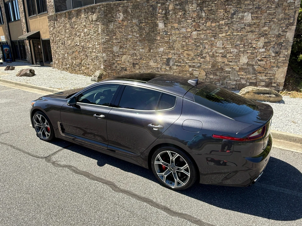 2020 Kia Stinger GT - Image 15 of 31