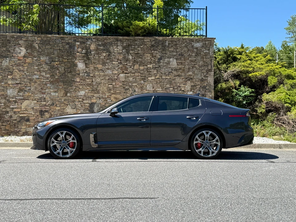 2020 Kia Stinger GT - Image 13 of 31