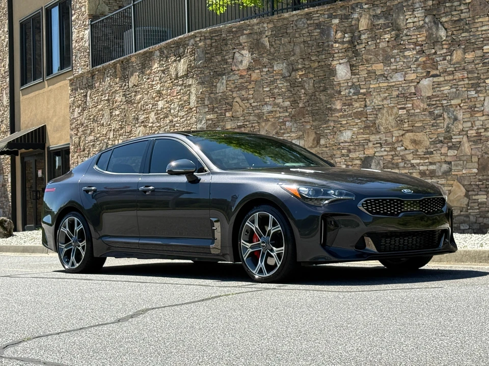 2020 Kia Stinger GT - Image 23 of 31