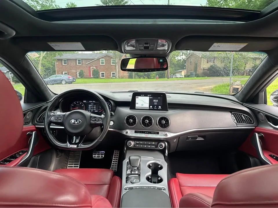 2020 Kia Stinger GT - Image 10 of 11