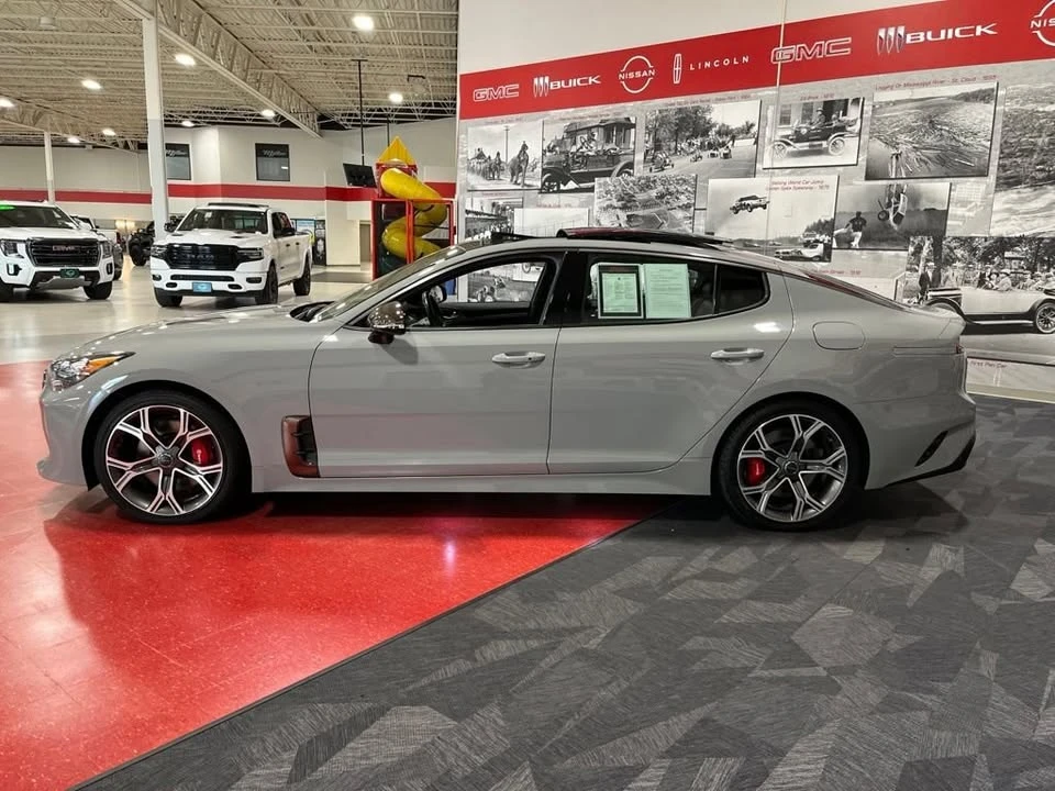 2020 Kia Stinger GT - Image 6 of 7