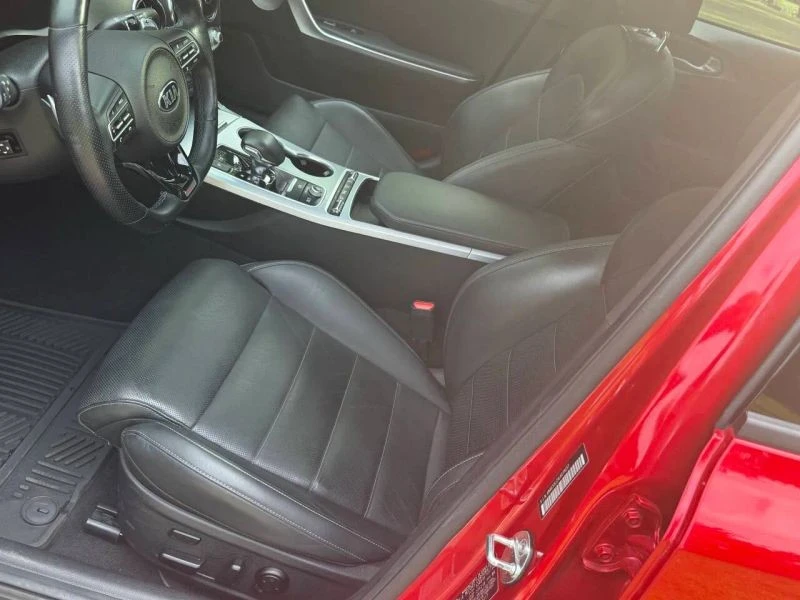 2020 Kia Stinger GT - Image 11 of 12