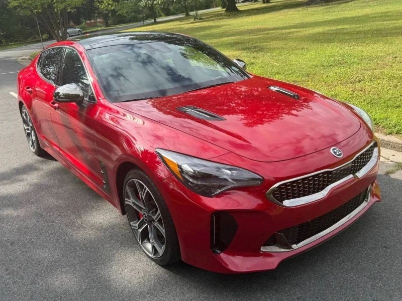 2020 Kia Stinger GT - Image 8 of 12