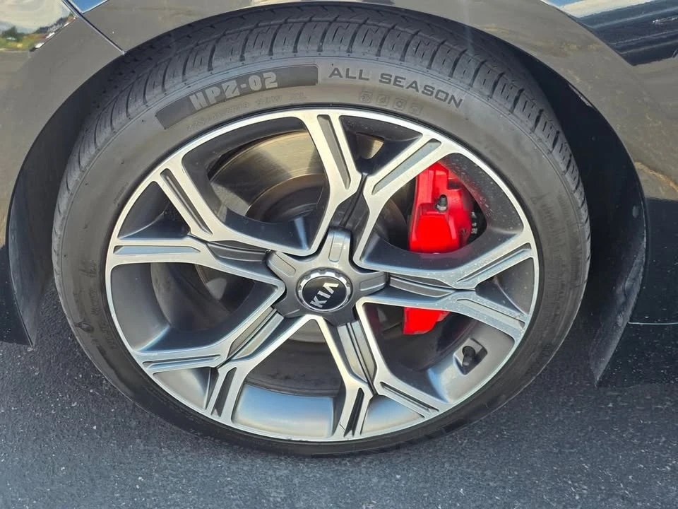 2020 Kia Stinger GT - Image 9 of 20