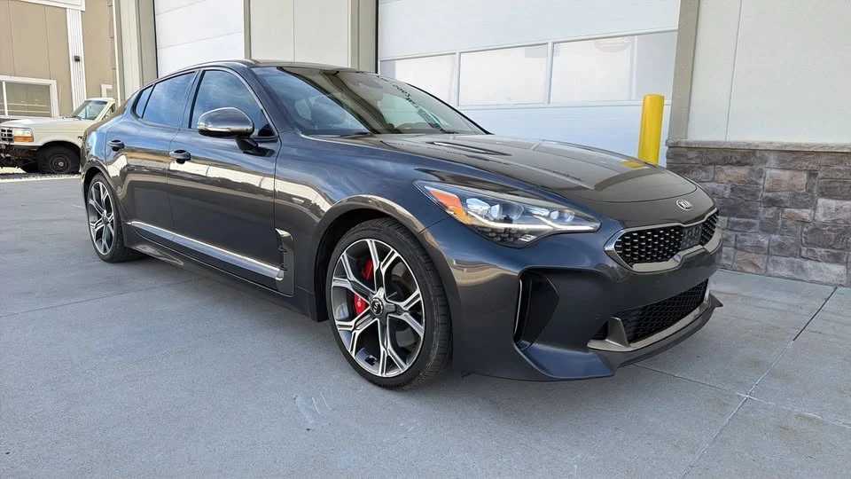 2020 Kia Stinger GT - Image 18 of 20