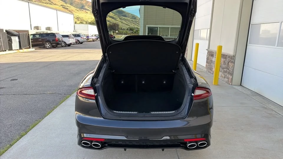 2020 Kia Stinger GT - Image 11 of 20