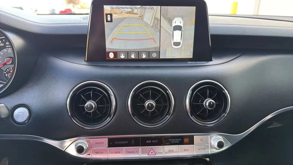 2020 Kia Stinger GT - Image 9 of 20