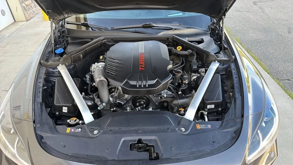 2020 Kia Stinger GT - Image 13 of 20