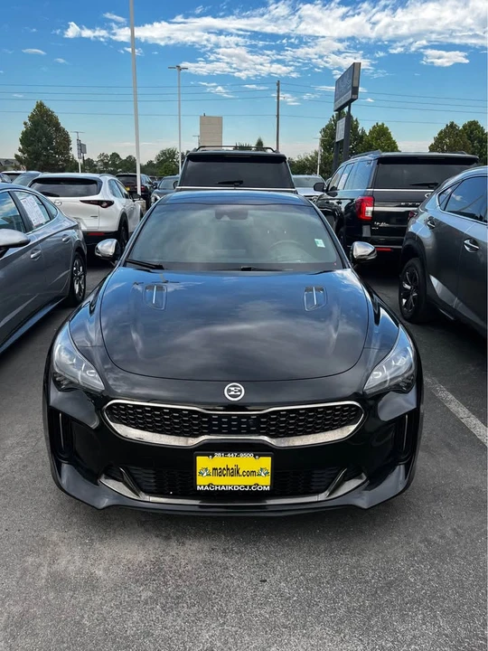 2020 Kia Stinger GT - Image 2 of 10